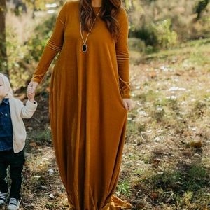 Velvet looking, long maxi dress